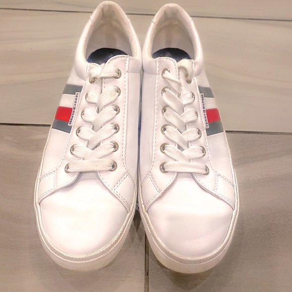 Tommy Hilfiger Logo Sneakers - Picture 3 of 4